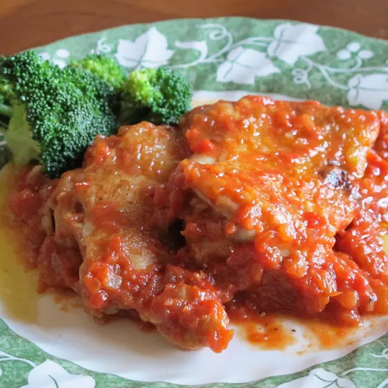 チキンのトマト煮　ブロッコリーのアーリオオーリオ