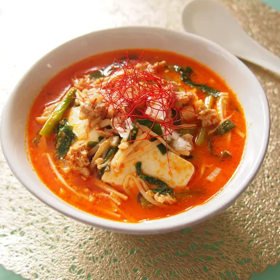 冬に食べたいあったか中華料理！具沢山坦々スープ、天津飯、話題の台湾カステラなど