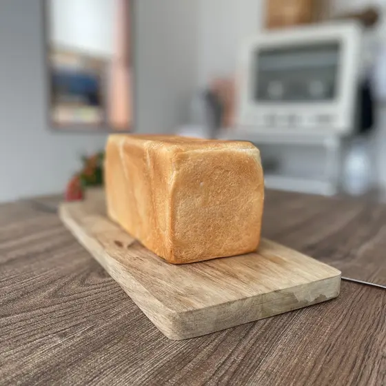 シンプルな基本の食パン