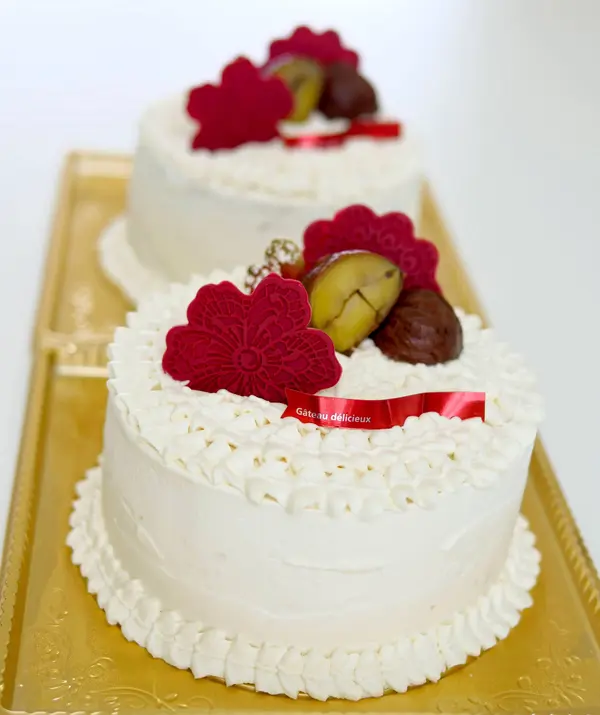 和栗のデコレーションロールケーキ
