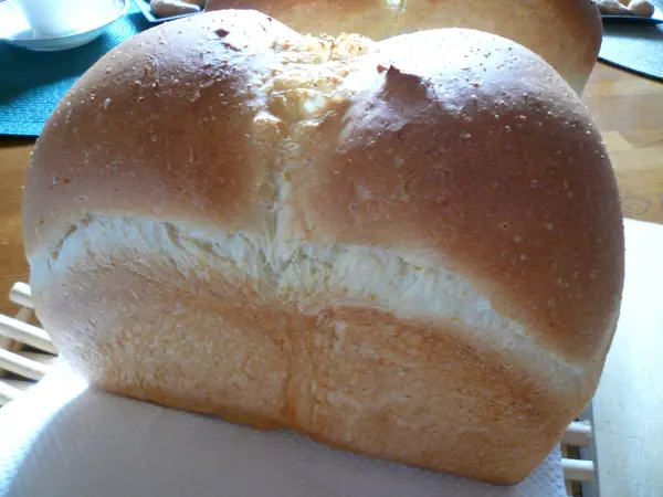 迫力の山型食パン　