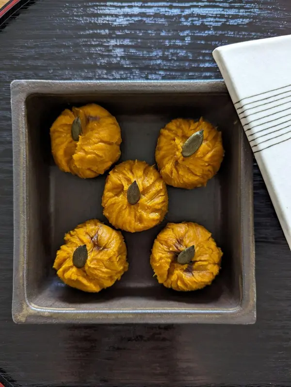 10月＜10品レシピレッスン＞かぼちゃの茶巾しぼり作ります