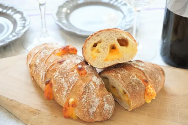 【アレンジコース④】全粒粉入りチーズパン