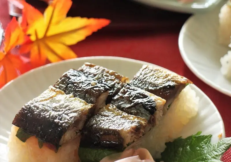 照焼き秋刀魚の押し寿司